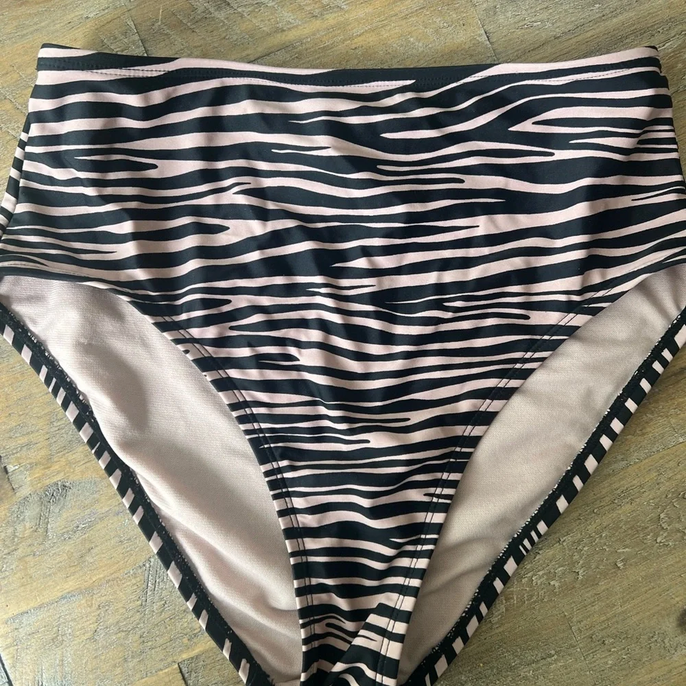 Kona Sol High Waisted Bikini - Picture 2 of 3